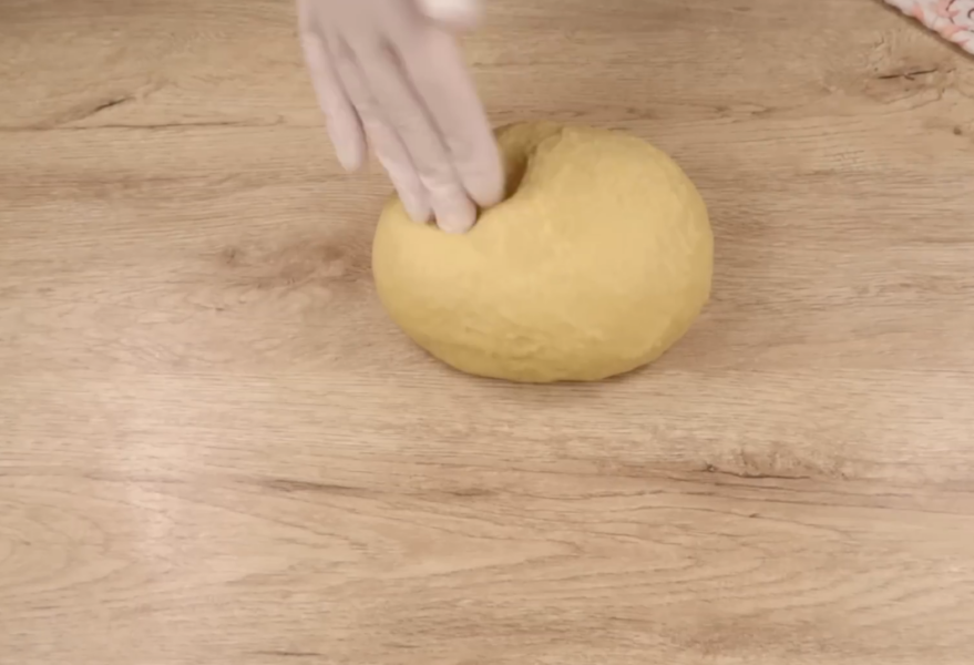 Рецепт мягкого и рыхлого макового рулета: много начинки и вкусное тесто.