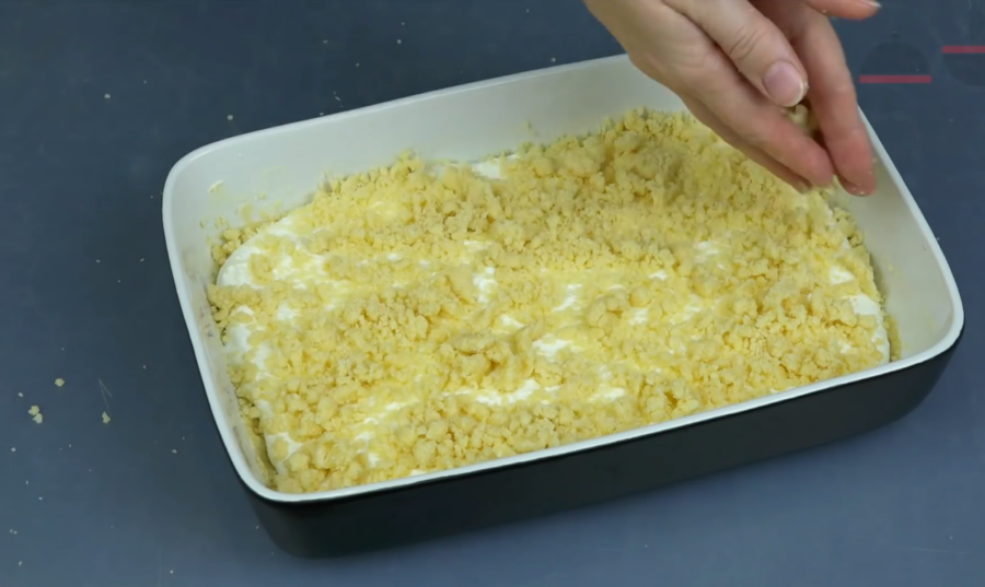 Нежный творожный пирог с песочной крошкой. Готовится за копейки, а по вкусу – блаженство